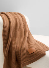 Wool and Cashmere Cardigan-Stitch Throw in Pillows & Blankets | VINCE Women