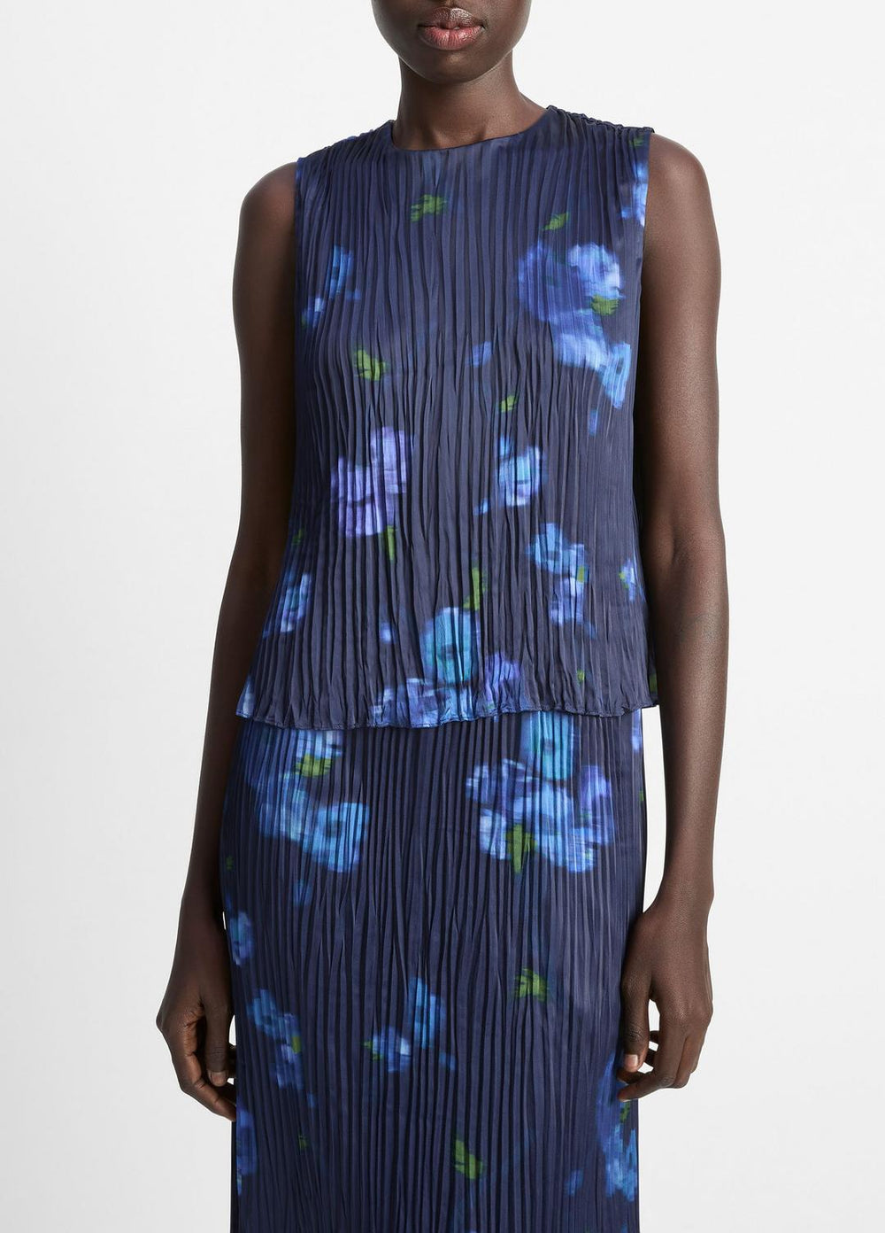 Poppy Blur Crushed Satin Shell in Shirts & Tees | VINCE Sale