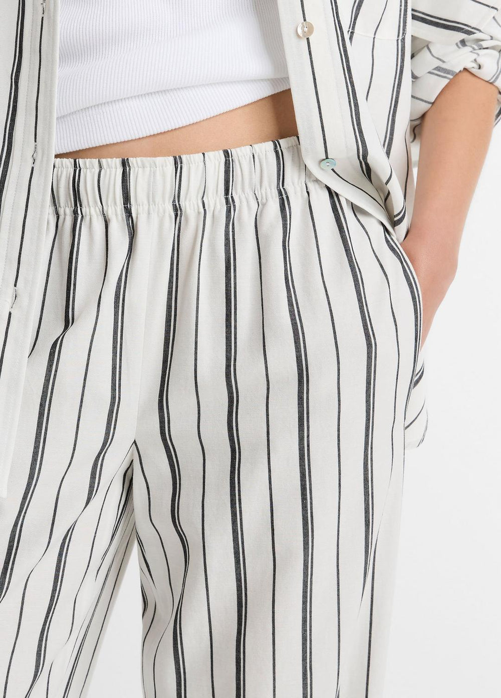 Resort Stripe Pull-On Pant in Wide Leg | VINCE Women
