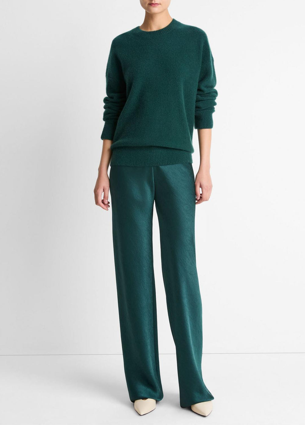 Plush Cashmere Crew Neck Sweater in Crew Neck | VINCE Women