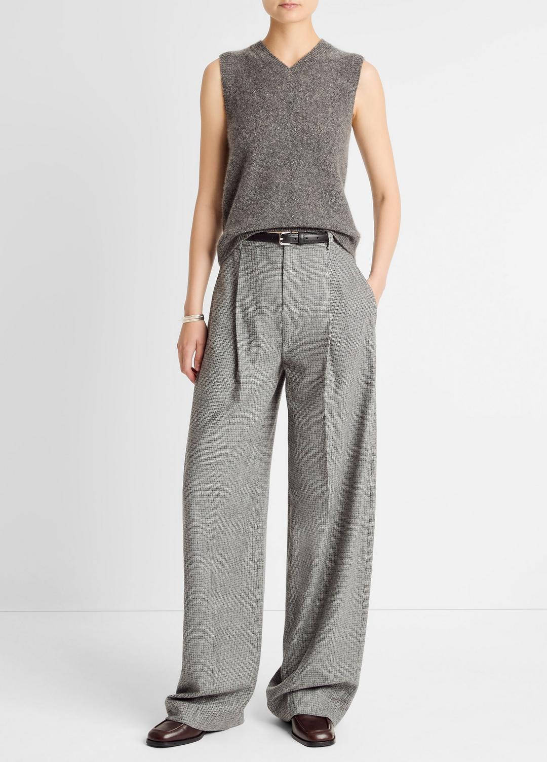 Donegal Plush Cashmere Sweater Vest in V-Neck | VINCE Women