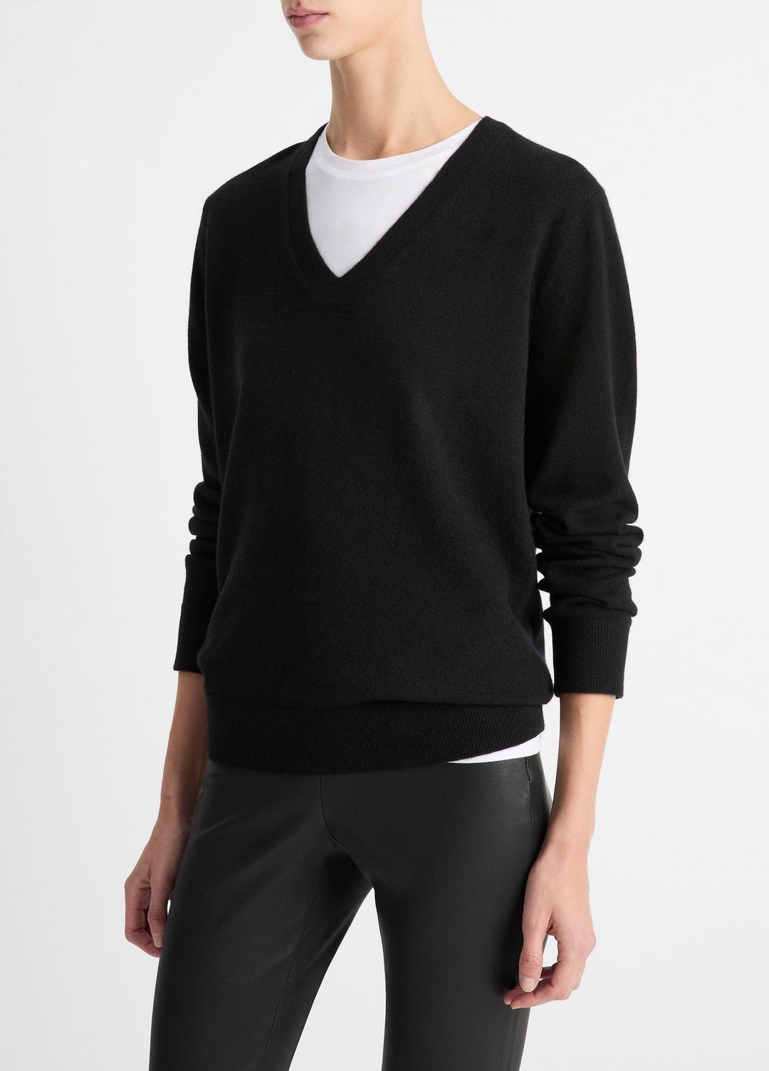 Cashmere Weekend V-Neck Sweater in V-Neck | VINCE Women