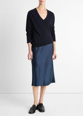 Cashmere Weekend V-Neck Sweater in V-Neck | VINCE Women