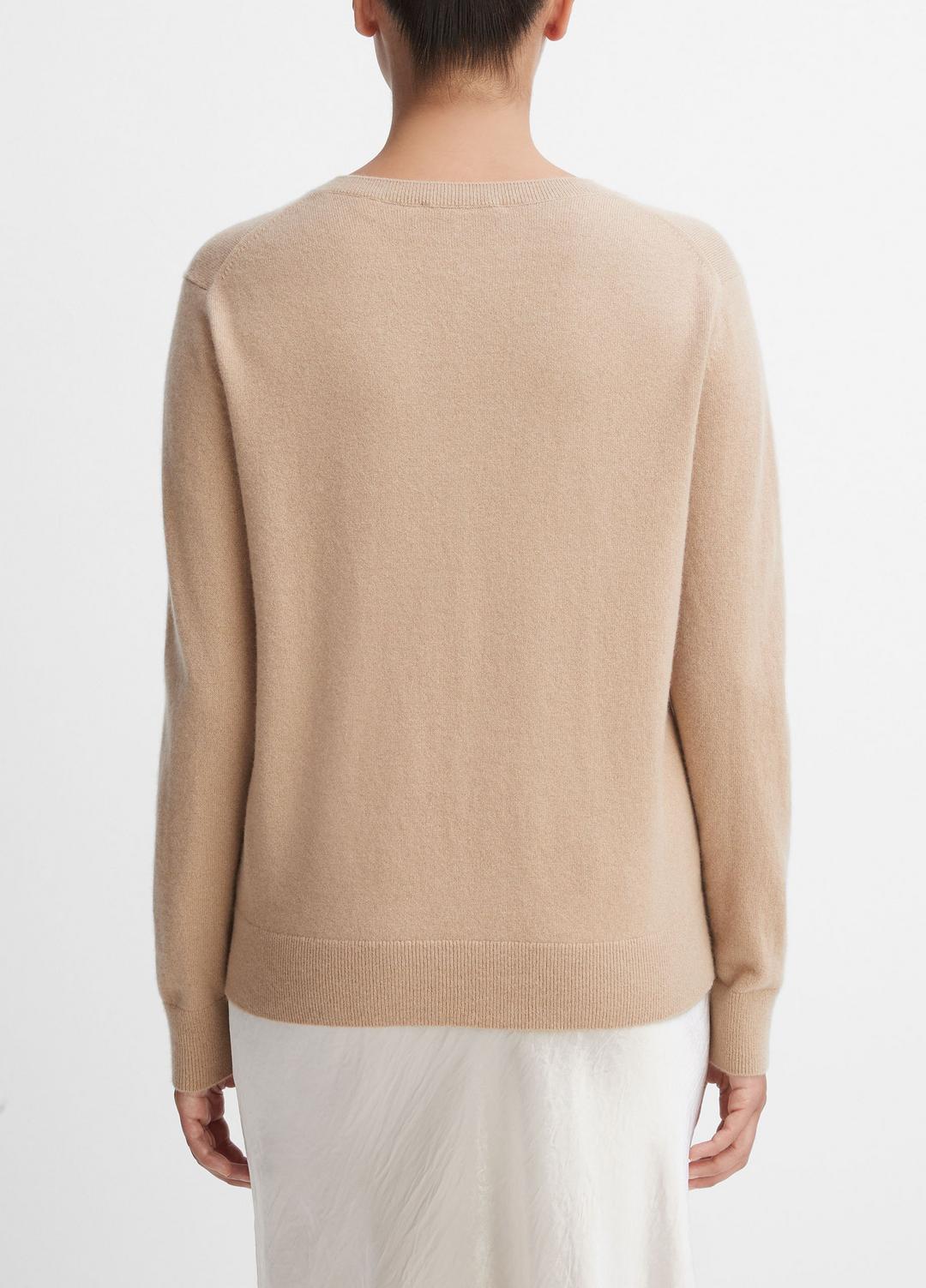 Cashmere Weekend V-Neck Sweater in V-Neck | VINCE Women