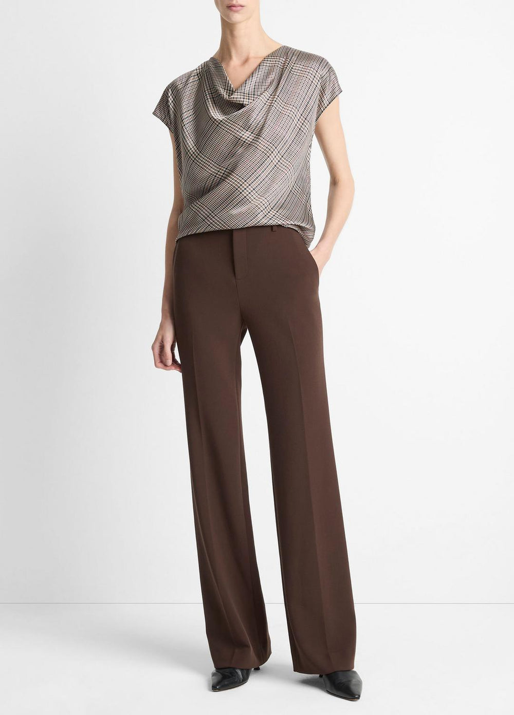 Mid-Rise Tailored Flare Pant in Trousers | VINCE Women