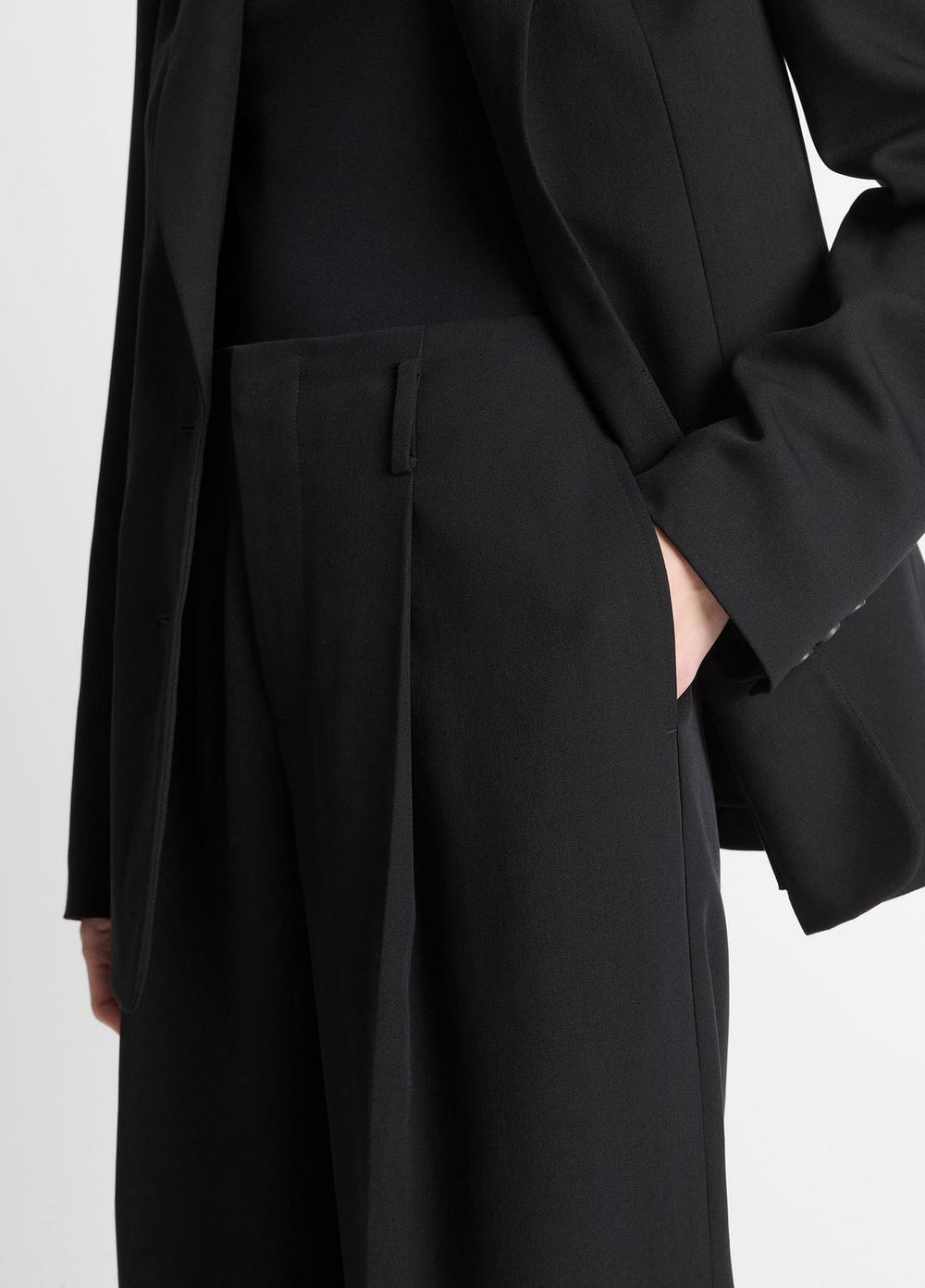 High-Waist Pleated Trouser in Trousers | VINCE Women