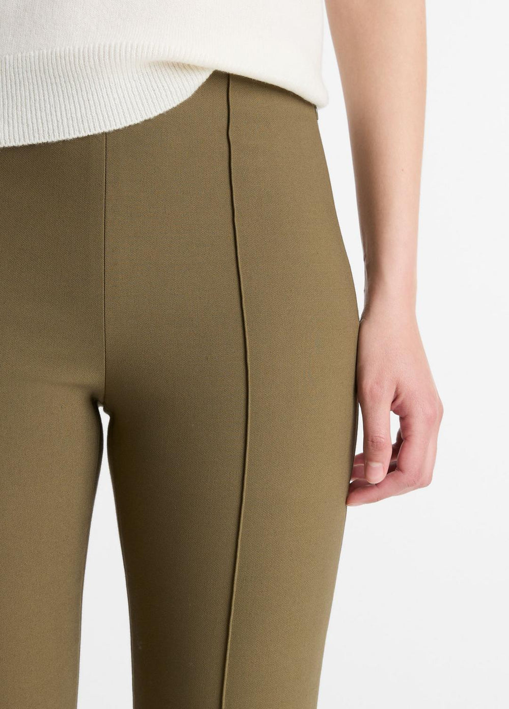 Niki Mid-Rise Pintuck Crop Flare Pant in Trousers | VINCE Women