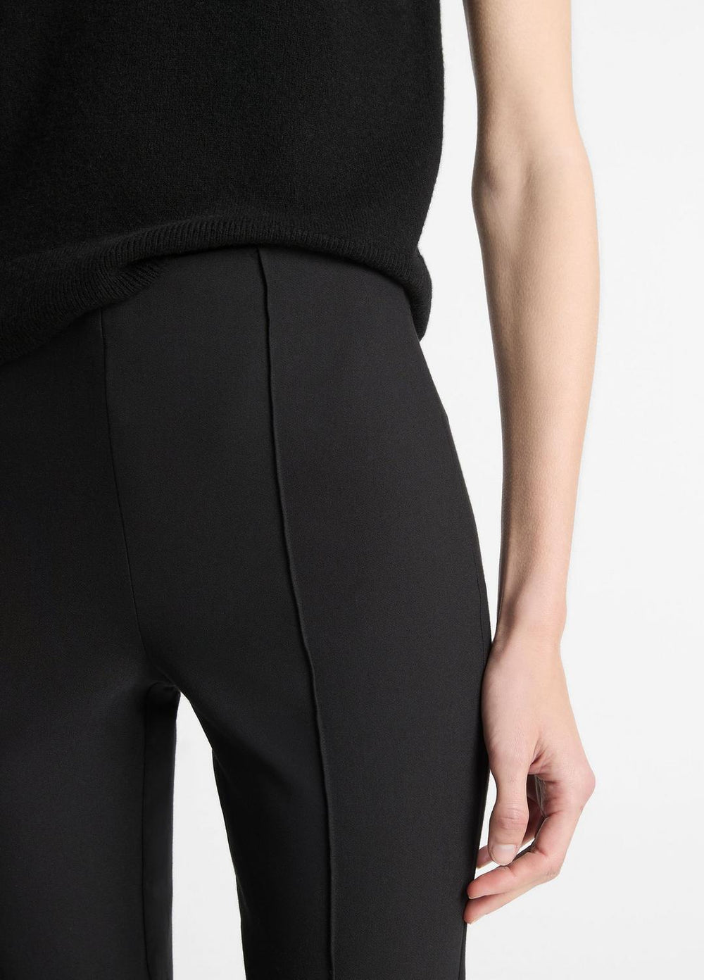 Niki Mid-Rise Pintuck Crop Flare Pant in Trousers | VINCE Women