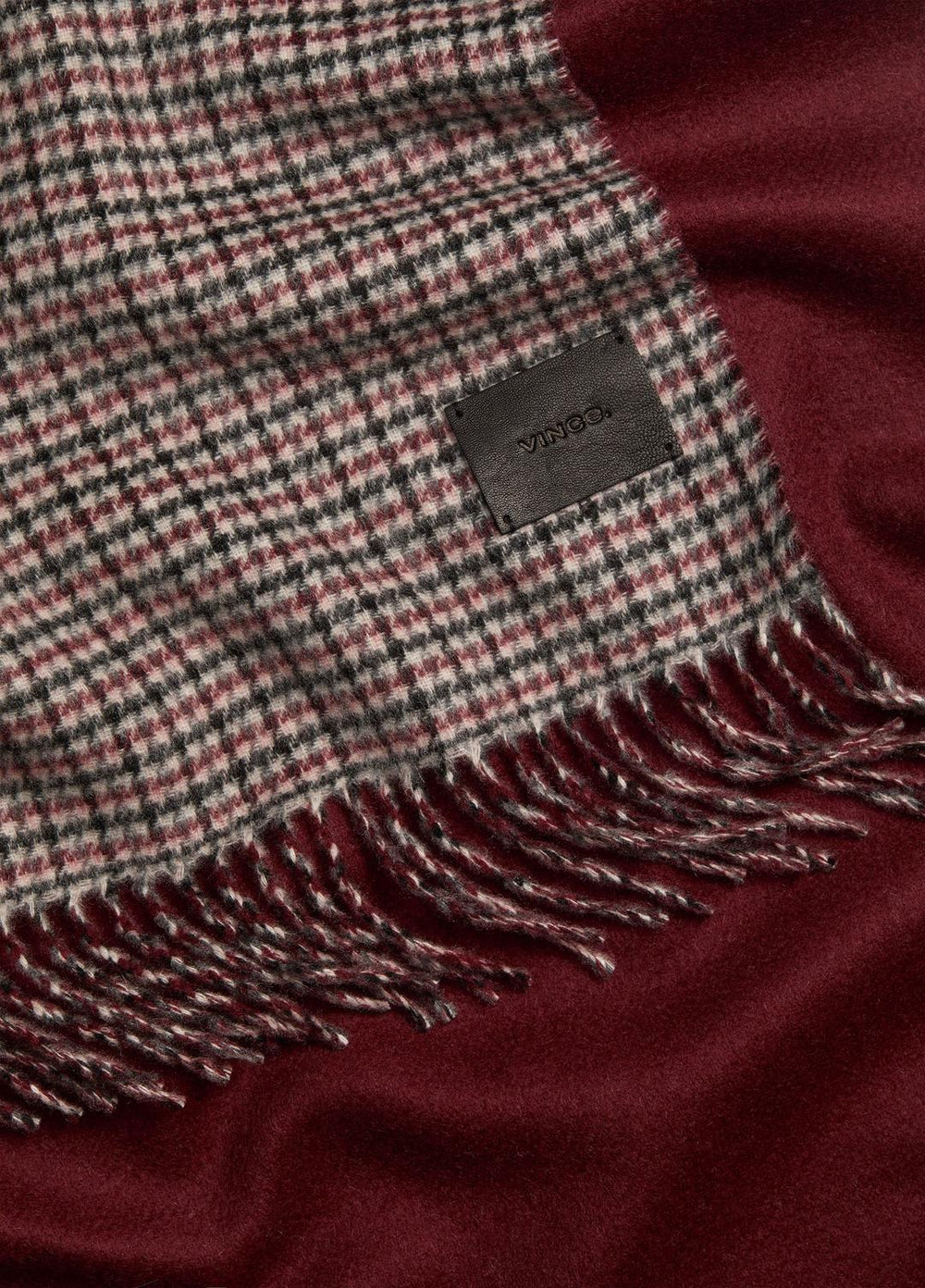 Micro-Houndstooth Cashmere Scarf in Scarves & Hats | VINCE Women