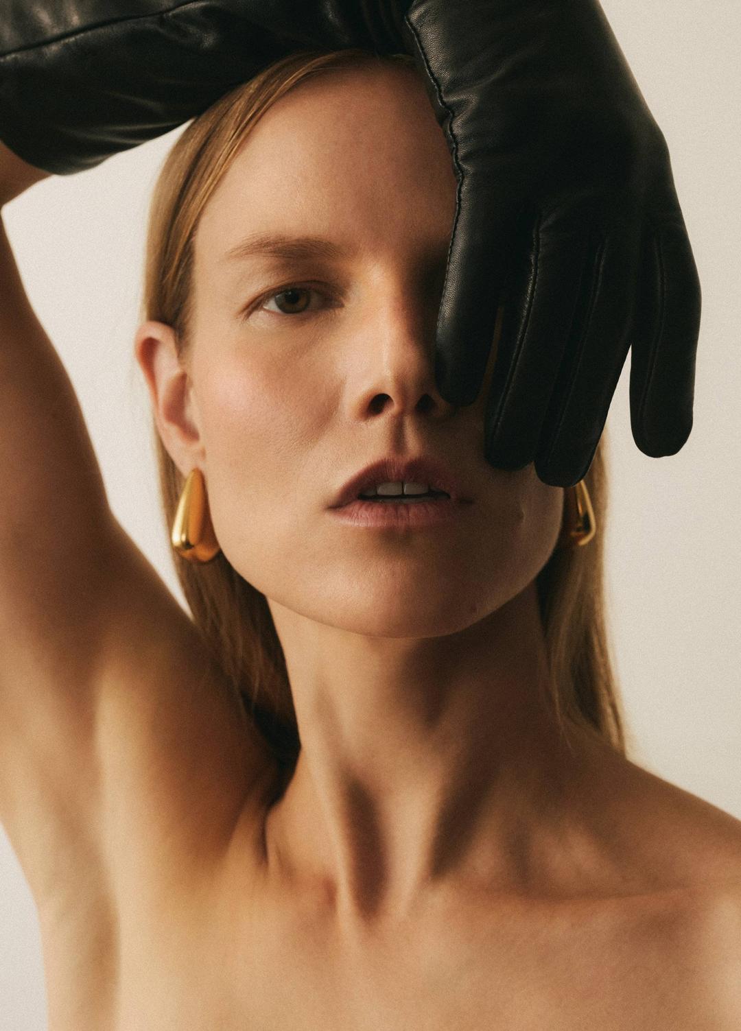 Cashmere-Lined Medium Leather Glove in Gloves | VINCE Women