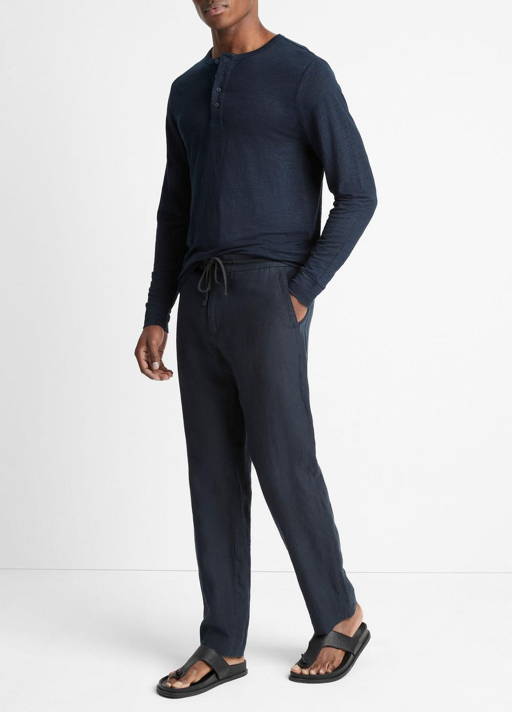 Lightweight Hemp Pant in Trousers | VINCE Men