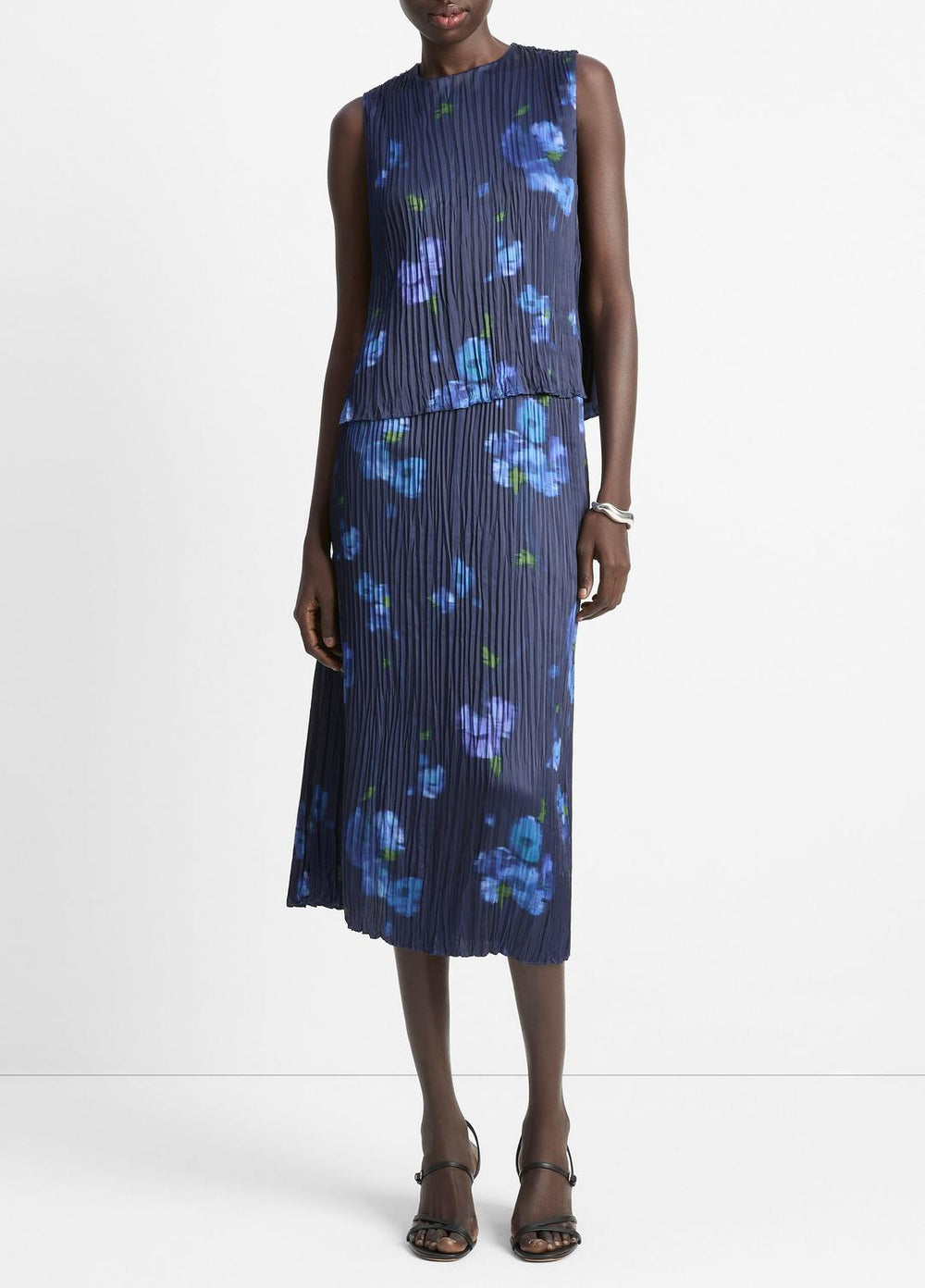 Poppy Blur Crushed Satin Shell in Shirts & Tees | VINCE Sale